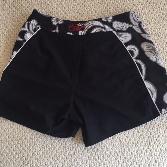 Hawaiian Style Board Shorts - Picture 3 of 4